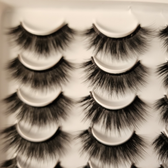 NWT Faux Mink Lashes 4 styles 20 pairs - Picture 10 of 11